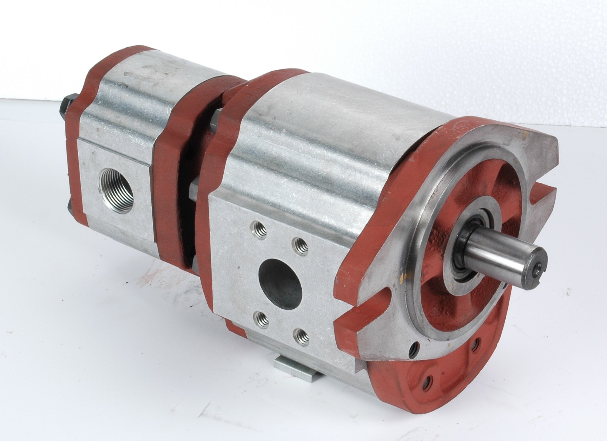 Customized Industrial Hydraulics Solutions from RHK Cylinder Experts
